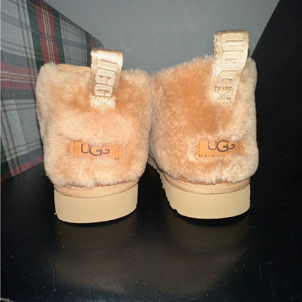 Uggs - image 6